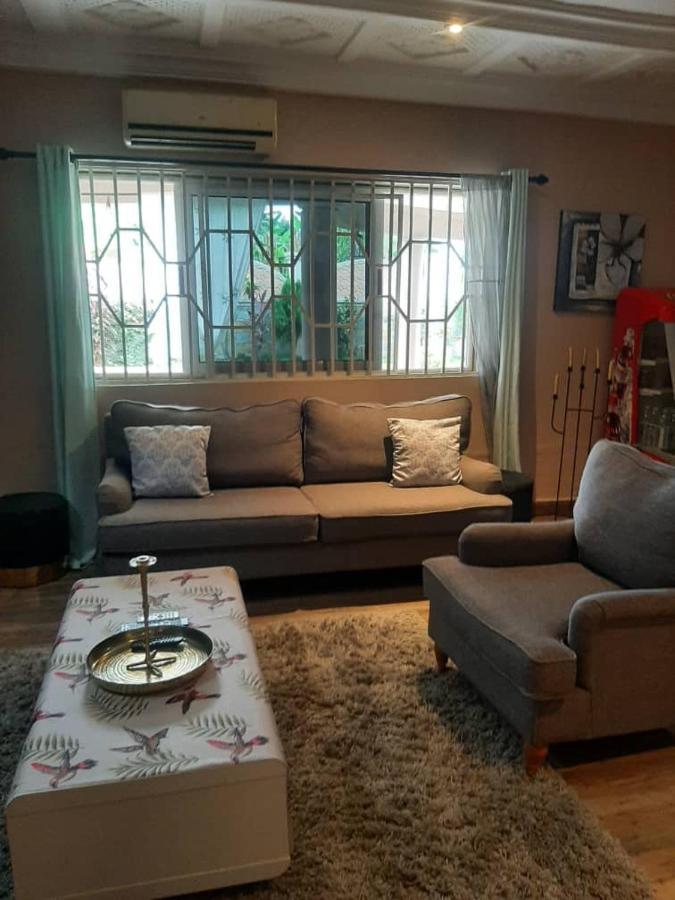 Nana Adu Guest House Koforidua Ngoại thất bức ảnh