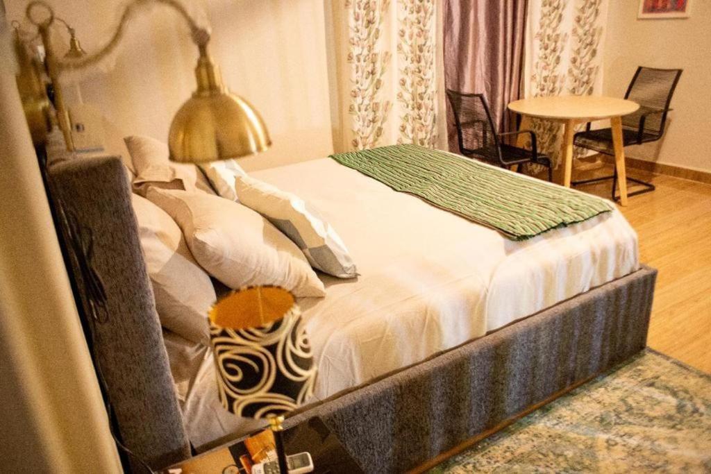 Nana Adu Guest House Koforidua Ngoại thất bức ảnh