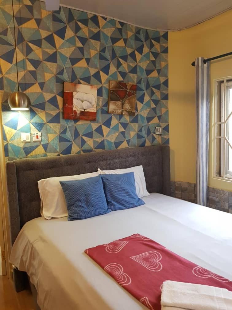 Nana Adu Guest House Koforidua Ngoại thất bức ảnh