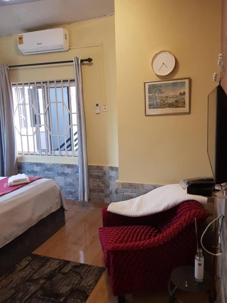 Nana Adu Guest House Koforidua Ngoại thất bức ảnh