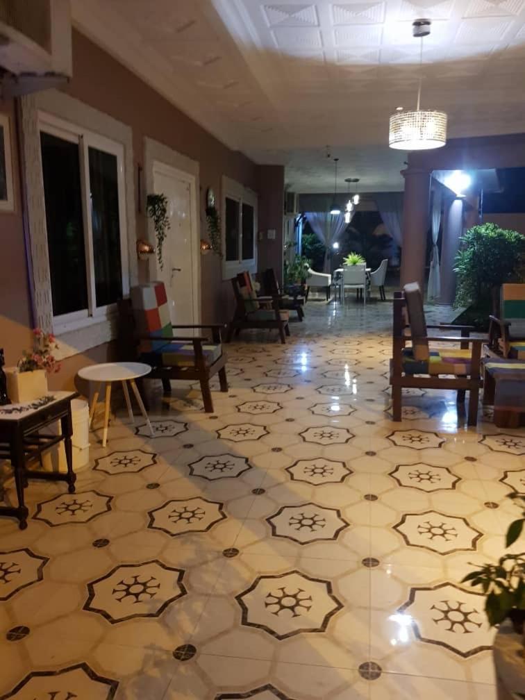 Nana Adu Guest House Koforidua Ngoại thất bức ảnh